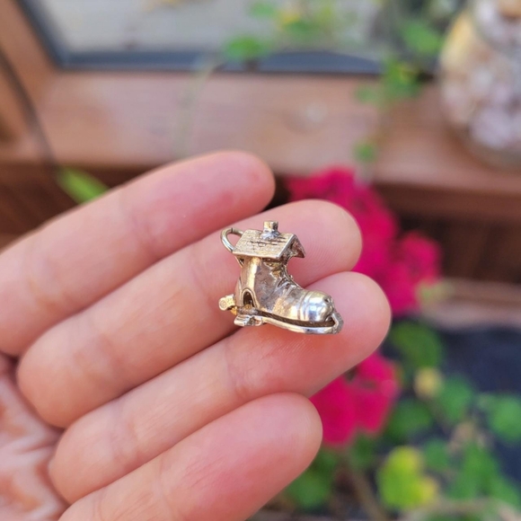 Vintage Antique Solid 925 Sterling Silver Nursery Rhyme Shoe Boot Charm - Picture 4 of 16
